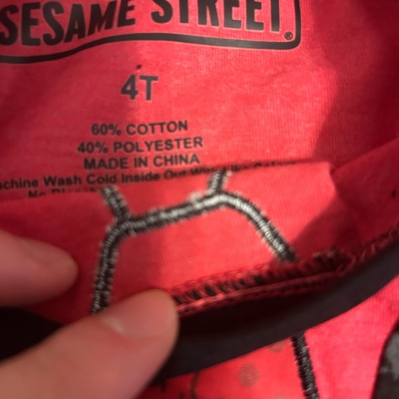 Sesame Street size 4 t shirt Elmo - Picture 2 of 4